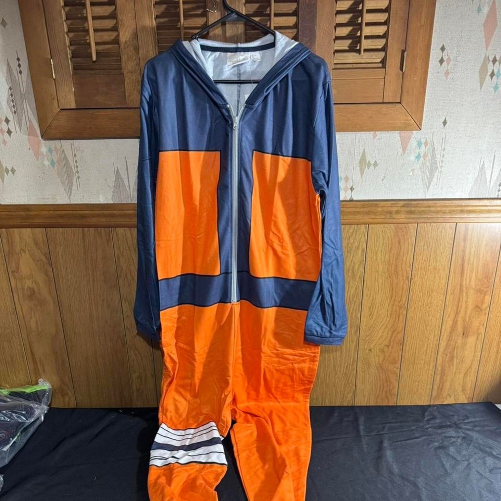 Naruto one‎ piece costume Size Large NWT